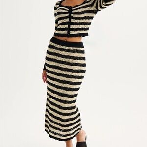 Crochet Black&White Striped Long Sleeve Set